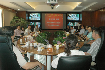 電子信息行業企業家及協會領導蒞臨參觀指導 電子信息行業企業家及協會領導蒞臨參觀指導