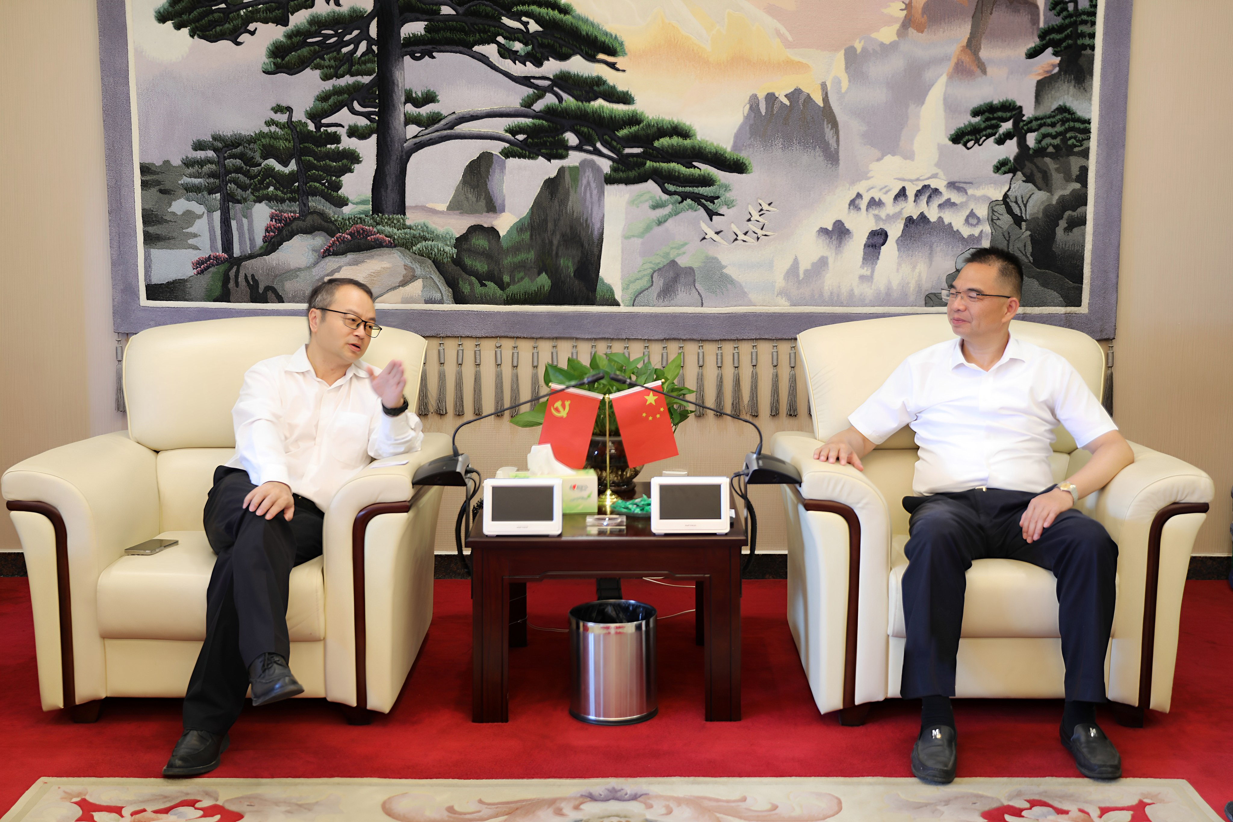 1723183448660522.jpg d617074e4fbbe811f98ee74092351ba.jpg